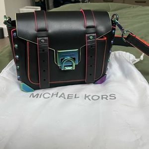 Micheal Kors cross body bag